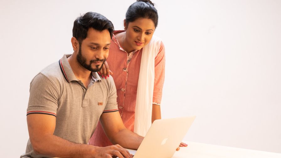 বাংলাদেশে জীবন বীমা পলিসি কেনার সময় যে ১০টি ভুল এড়িয়ে চলবেন